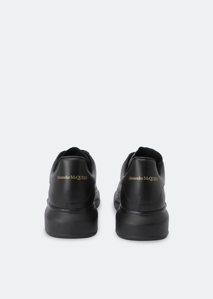 MCQUEEN
Oversized sneakers