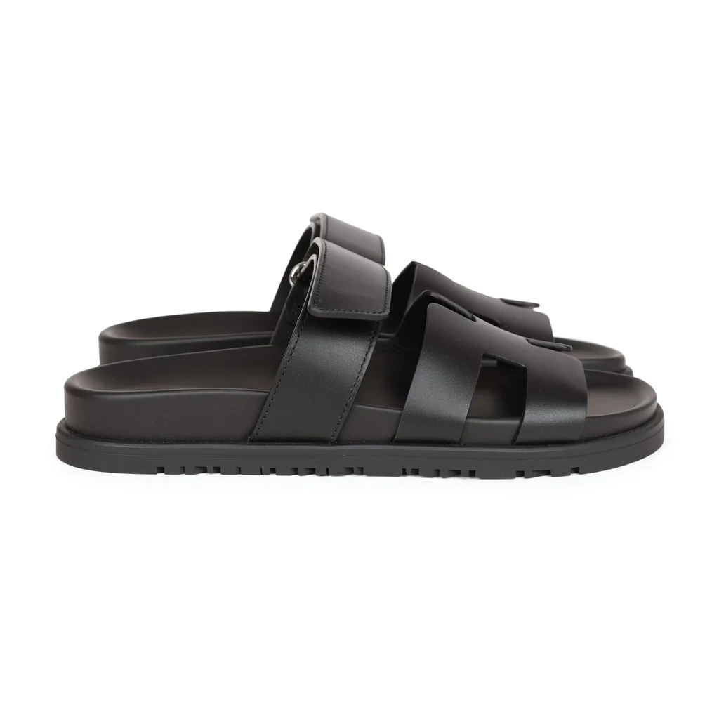 NEW HERMÈS CHYPRE SANDAL BLACK
