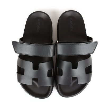 NEW HERMÈS CHYPRE SANDAL BLACK