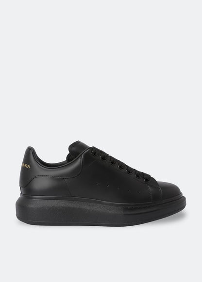 MCQUEEN
Oversized sneakers