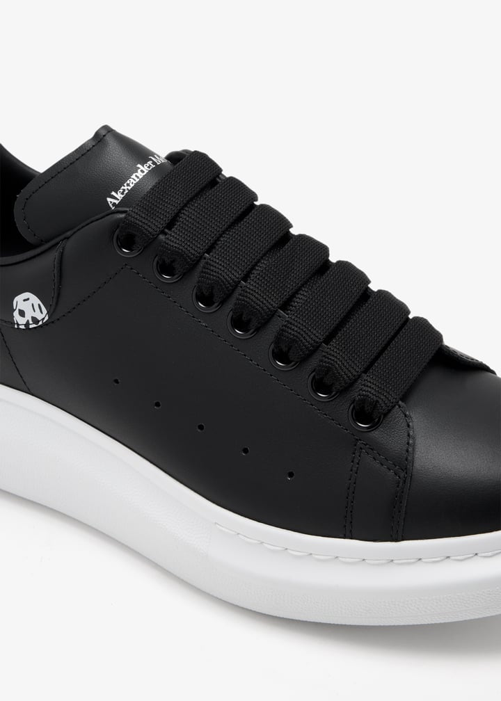 MCQUEEN
Oversized sneakers