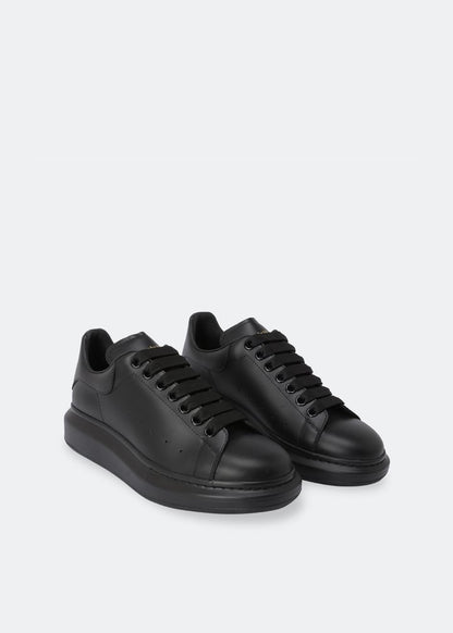 MCQUEEN
Oversized sneakers