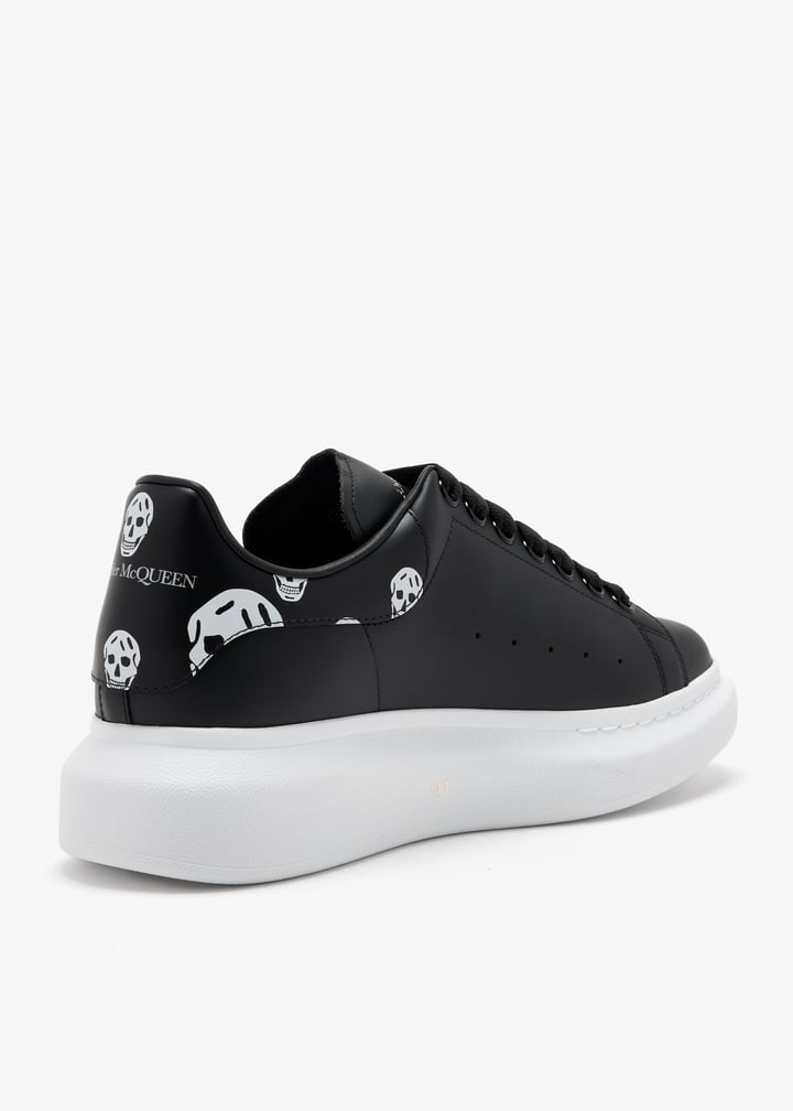 MCQUEEN
Oversized sneakers