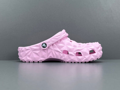 Crocs Classic Geometric Clog