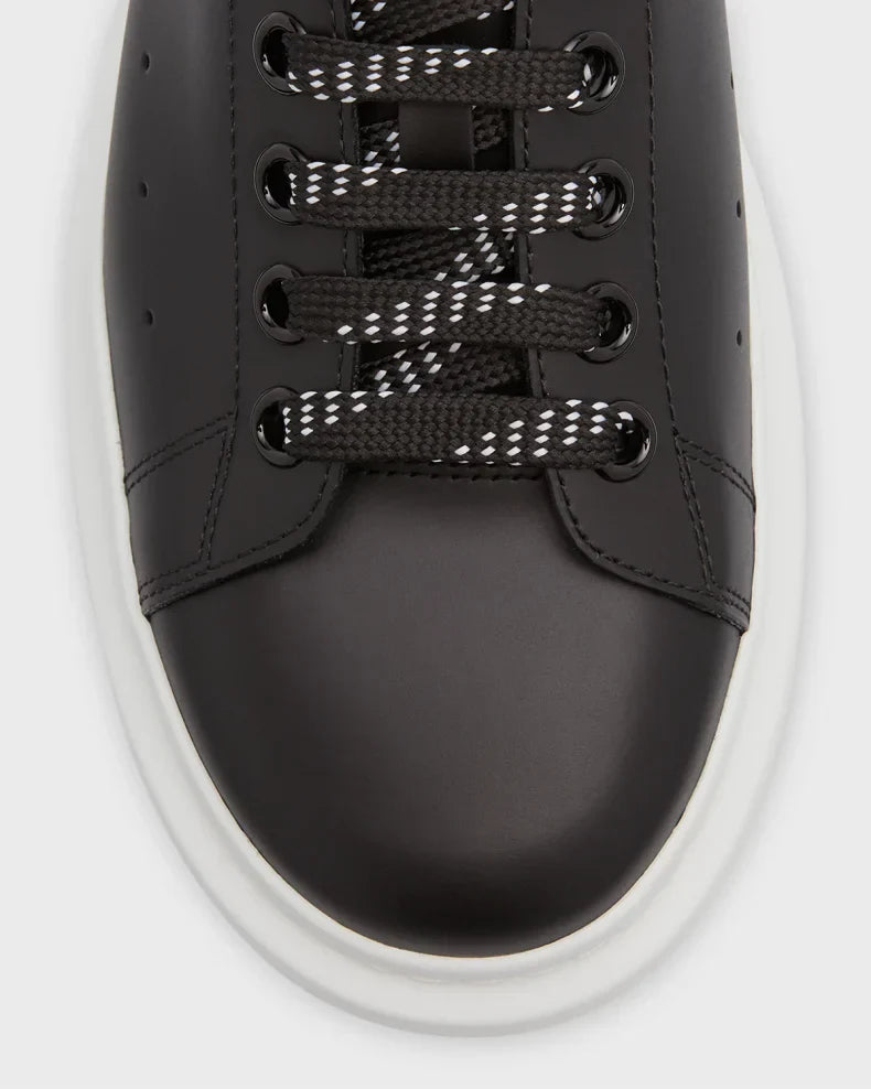 ALEXANDER MCQUEEN Black And White Men's Oversized Sneakers